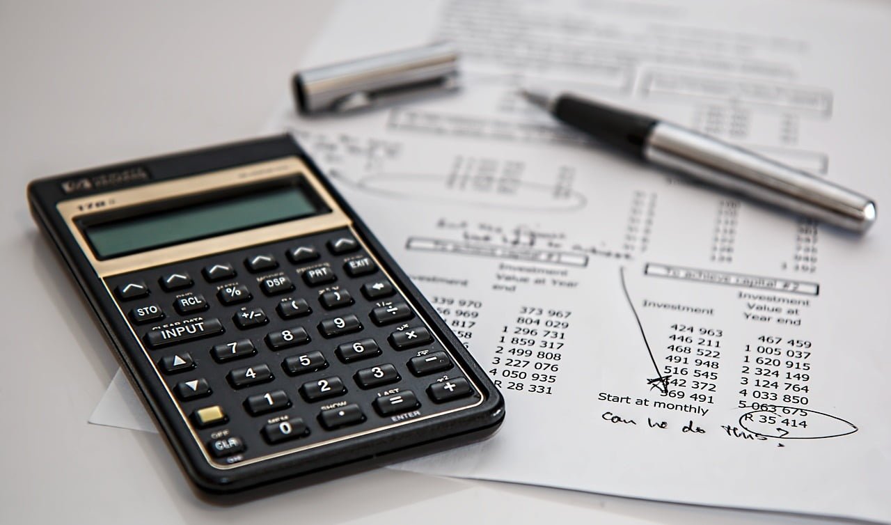 Home 18 ETFs and stocks calculator.jpg
